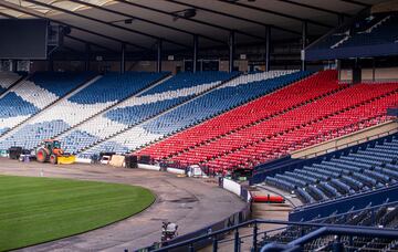 Hampden Park está situado en Glasgow (Escocia) con una capacidad de 52. 500 espectadores. Es es escenario habitual de las eliminatorias de la Copa de Escocia y de la Copa de la Liga de Escocia.