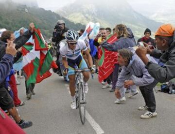 Vuelta a España de 2008. Alberto Contador subiendo el L'Angliru.