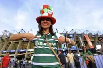 El color de los aficionados en el Estadio Azteca