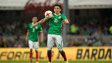 El campeón con el Porto, seguro aparecerá en el medio campo ante Gales, ya que cerró a buen nivel la temporada, por lo que llega con ritmo de cara a la Copa del Mundo.