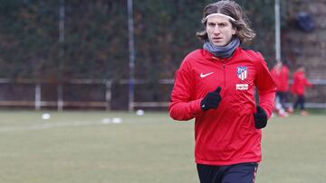 Sesión de entrenamiento: Filipe Luis se ejercita con el grupo