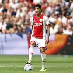 Edson Álvarez brilla en la goleada del Ajax