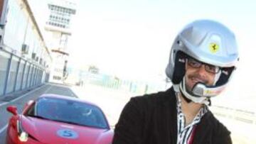 Manuel Franco, antes de subirse al Ferrari.