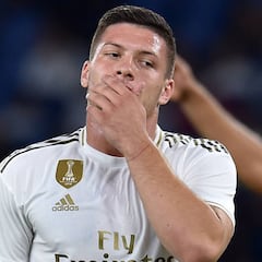 Ramadani se reúne con el Milán para Rebic y Jovic