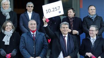 Joan Laporta, presentando las firmas el pasado día 11 de enero.