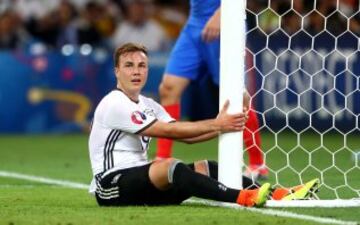 Mario Götze: Parece difícil imaginar que el hombre que marcó el gol del tituló del Mundial para Alemania en 2014 sea un suplente más en su selección. El volante ha tenido que estar a la sombra de otros grandes jugadores, para conformarse con ser una alternativa.