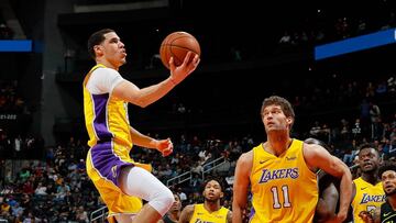 ATLANTA, GA - FEBRUARY 26: Lonzo Ball #2 of the Los Angeles Lakers drives the basket against the Atlanta Hawks at Philips Arena on February 26, 2018 in Atlanta, Georgia. NOTE TO USER: User expressly acknowledges and agrees that, by downloading and or using this photograph, User is consenting to the terms and conditions of the Getty Images License Agreement. Kevin C. Cox/Getty Images/AFP
== FOR NEWSPAPERS, INTERNET, TELCOS & TELEVISION USE ONLY ==