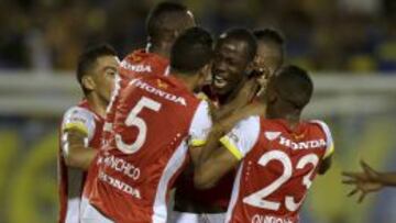 Perlaza entró y de inmediato puso el empate con un derechazo.