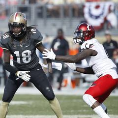 Shaquem Griffin comienza a escribir su historia en la NFL