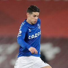 James, Davinson e Izquierdo se devalúan en Inglaterra