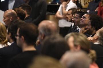 Las plantillas del Real Madrid en la presentación del acuerdo con Telefónica