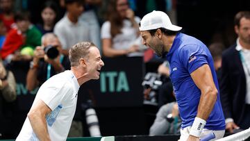 Casalecchio (Italy), 10/09/2024.- Italian tennis player Matteo Berrettini celebrates with team captain team Filippo Volandri (L) after winning against Brazilian player Joao Fonseca during their Singles match of the Davis Cup Group Stage Finals in Casalecchio, Bologna, Italy, 11 September 2024. (Tenis, Brasil, Italia) EFE/EPA/ELISABETTA BARACCHI