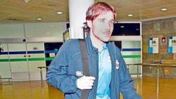 <b>YA EN A CORUÑA. </b>Verdú llegó ayer de Sevilla con sus compañeros.