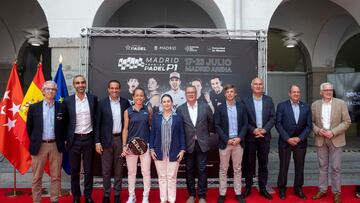 Ramóin Morcillo (primero por la izquierda) y Luigi Carraro (tercero) recuperan el buen tono en la presentación del P-1 de Madrid