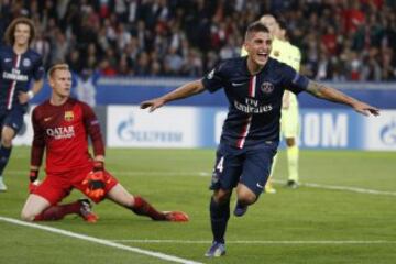 El jugador del París Saint-Germain Marco Verratti celebra el segundo gol conseguido ante el portero del FC Barcelona, Ter Stegen, durante el partido del grupo F de la Liga de Campeones disputado en el estadio Parque de los Príncipes de París, Francia, el 30 de septiembre del 2014.