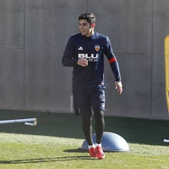Las claves del fichaje de Guedes por el Valencia