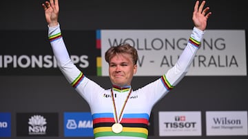 Wollongong (Australia), 18/09/2022.- Tobias Foss of Norway wins the Men'Äôs Elite Time Trial gold medal during the first day of UCI ROAD World Championships in Wollongong, Australia, 18 September 2022. (Ciclismo, Noruega) EFE/EPA/DEAN LEWINS AUSTRALIA AND NEW ZEALAND OUT
