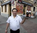 “Para el gran derbi, bocatas de tortilla y cerveza a tutiplén”