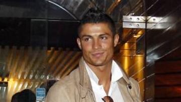 La plantilla brindó por el Clásico y por Xabi