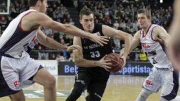 El Bilbao Basket gana al Obra y sigue intratable en Miribilla