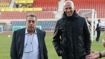 Zidane con su agente.