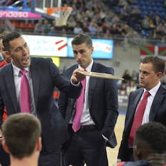 El Valencia machaca al Baskonia y Pablo Prigioni dimite