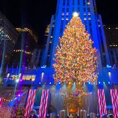 When is the Rockefeller Center Christmas tree lighting in 2023?