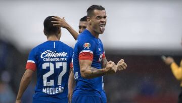 Cruz Azul suma su sexta victoria en el Estadio Azteca