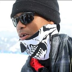 ...Y Tiger siguió a su novia con máscara y perdió un diente