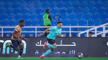 Renzo López agranda el bache de Michel