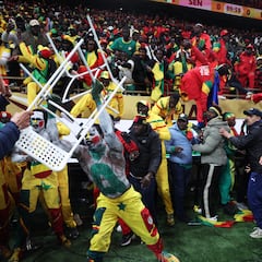 ¡Histórico: Senegal se va del campo tras pitarse un penalti para Marruecos en el 98′!