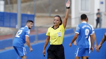 Marta Huerta, árbitra de Segunda B y de la Primera Iberdrola.