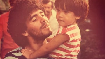 Recordando a Maradona: el hijo de Valdano comparte una in¨¦dita foto cargada de ternura