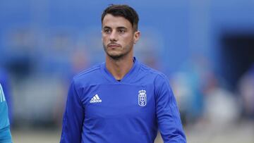 Sergio Tejera durante un ejercicio con el Real Oviedo.