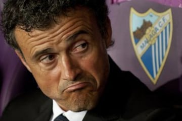 Luis Enrique entrenador del Barcelona, durante el encuentro de la quinta jornada de Liga en Primera División que se disputa esta noche en el estadio de La Rosaleda, en Málaga.