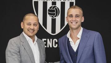 26/06/19 FIRMA DE CILLESSEN COMO NUEVO JUGADOR DEL VALENCIA CON ANIL MURTHY