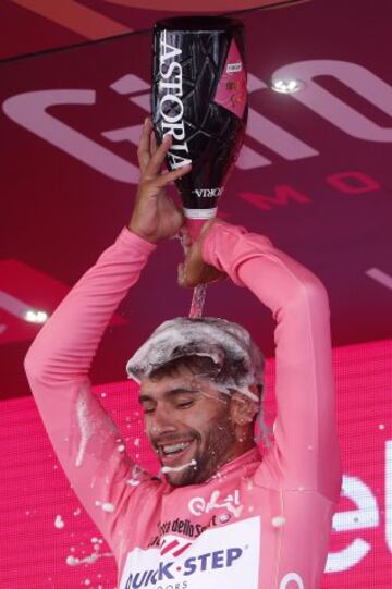 Fernando Gaviria gana la tercera etapa del Giro de Italia 