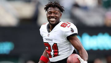 El receptor de los Tampa Bay Buccaneers, Antonio Brown, vio su &uacute;ltimo partido con los Buccaneers despu&eacute;s del berrinche que hizo ante New York Jets.