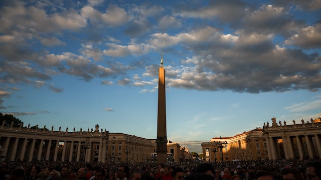 Papal Conclave summary: vote for new Pope Day 1 | No decision from Vatican smoke signal