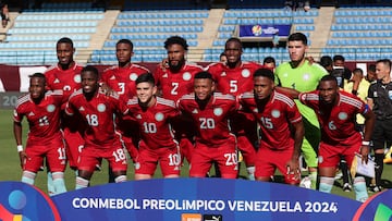 AMDEP4385. CARACAS (VENEZUELA), 20/01/2024.- Jugadores de Colombia posan hoy, en un partido del Torneo Preolímpico Sudamericano Sub-23 entre Ecuador y Colombia en el estadio Nacional Brígido Iriarte en Caracas (Venezuela). EFE/ Rayner Peña R.