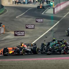 Hamilton la lía y Verstappen arrasa en una carrera extenuante