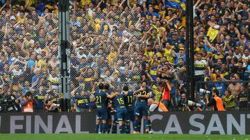 Soccer Football - Copa Libertadores Final - First Leg - Boca Juniors v River Plate - Alberto J. Armando Stadium, Buenos Aires, Argentina - November 11, 2018  Boca Juniors&#039; Dario Benedetto celebrates scoring their second goal with team mates   REUTERS