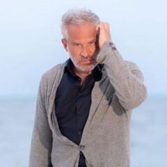 Viralizan propuesta para eliminar a Arath de la Torre por supuesta discriminación