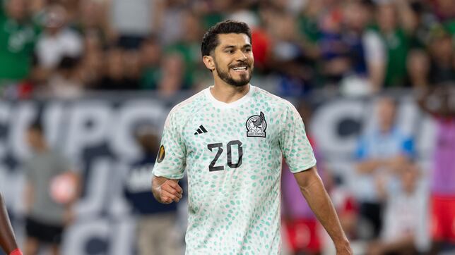 Henry Martín es baja de la Selección; Erik Lira lo reemplaza