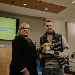 Javier Ontiveros recibe el XXIII Trofeo Camaleón