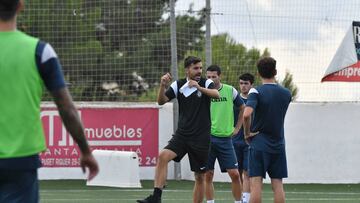 Manolo González define su cuerpo técnico