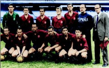Equipación de la Selección Española entre 1947 y 1959. Fotografía correspondiente a 1950 en un partido contra Inglaterra.