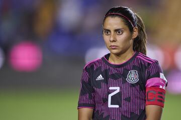 Kenti Robles en un partido con la Selección Mexicana Femenil.