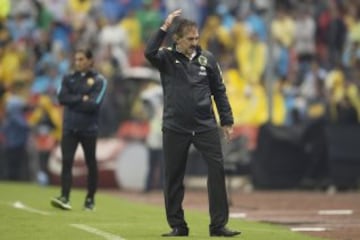 Action photo during the match America vs Pumas, Corresponding at 11st round  of the Apertura 2016 Liga MX at Azteca Stadium, photo:

Foto de accion durante el partido America vs Pumas, correspondiente a la Jornada 11 del Torneo Apertura 2016 de la Liga MX, en el Estadio Azteca,  en la foto:  Ricardo Lavolpe America 

24/09/2016/MEXSPORT/Javier Ramirez