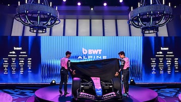 BARCELONA, 23/01/2026.- Los pilotos del equipo BWT Alpine Formula One Team Pierre Gasly y Franco Colapinto revelan este viernes su diseño para 2026 en el MSC World Europa. La decoración del equipo para su coche de 2026, el A526, se ha revelado durante un evento exclusivo a bordo del buque insignia europeo de MSC Cruceros, MSC World Europa, en Barcelona. EFE/BWT Alpine SOLO USO EDITORIAL/SOLO DISPONIBLE PARA ILUSTRAR LA NOTICIA QUE ACOMPAÑA (CRÉDITO OBLIGATORIO)